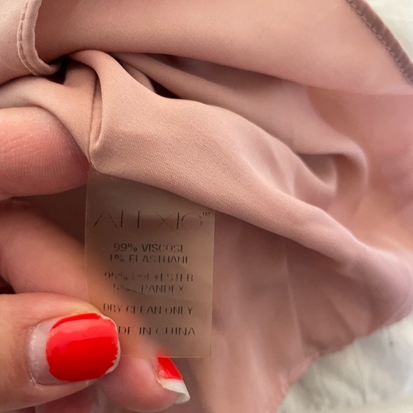 Alexis Malia pink ruffle cold shoulder top - Picture 13 of 13